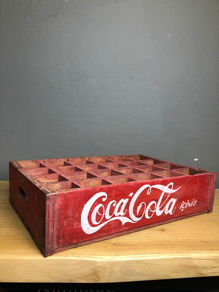 Vintage Kırmızı Renk Ahşap Şişe Cola Kasası