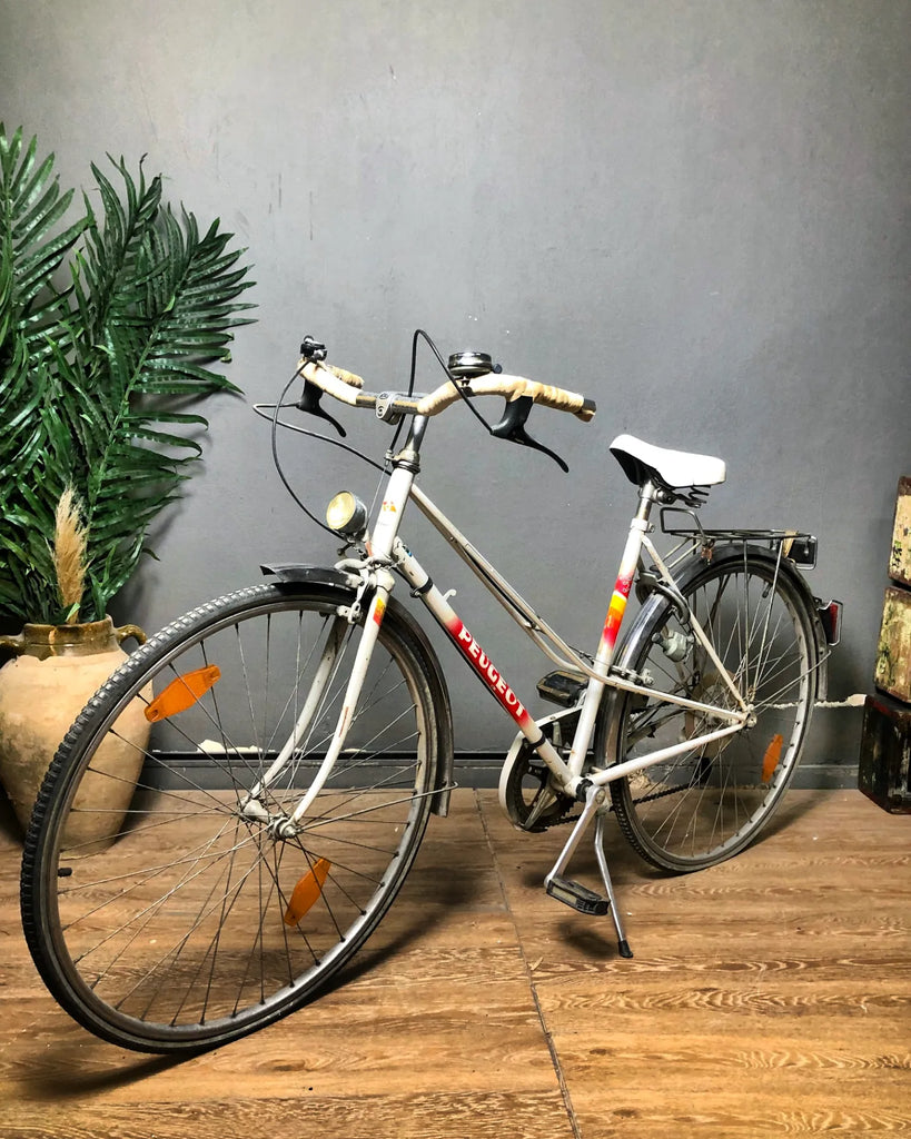 Vintage 1973 Peugeot Bisiklet – endüstriyelim Vintage 1973 Peugeot Bisiklet – endüstriyelim
