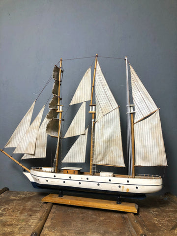 El Yapımı Büyük Ahşap Yelkenli / Gulet Maket