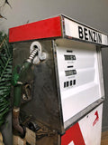 Old Petrol Ofisi Fuel Pump