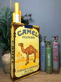 Camel Paketi Formunda Dev Boy Metal Tabela / Totem
