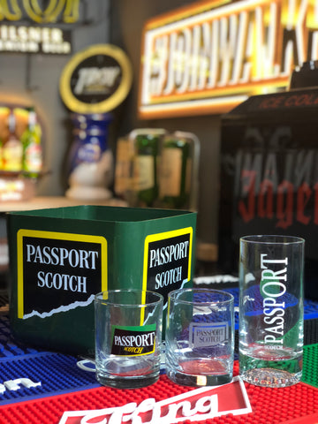 Passport Scotch Viski Buz Kovası ve Bardak Seti